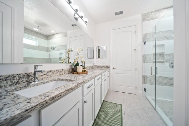 105 NE Sagamore Terrace, Port St Lucie, FL 34983