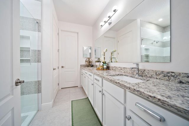 105 NE Sagamore Terrace, Port St Lucie, FL 34983