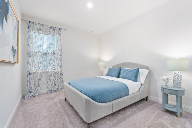 105 NE Sagamore Terrace, Port St Lucie, FL 34983