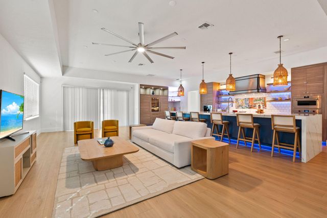 105 NE Sagamore Terrace, Port St Lucie, FL 34983