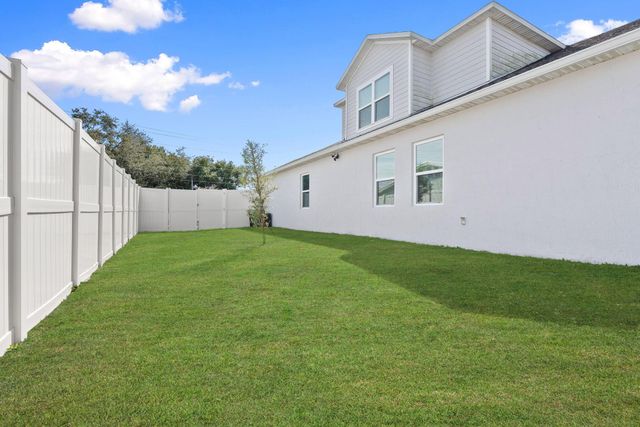 105 NE Sagamore Terrace, Port St Lucie, FL 34983