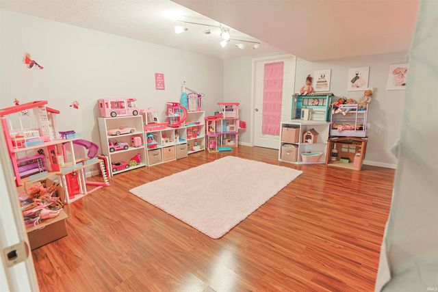 3935 Harrison Creek Court, Mishawaka, IN 46544