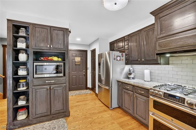 607 Highwood Drive, Cuyahoga Falls, OH 44223