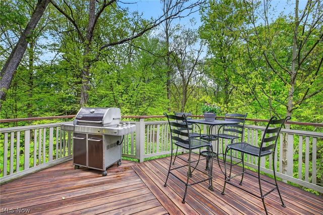 607 Highwood Drive, Cuyahoga Falls, OH 44223