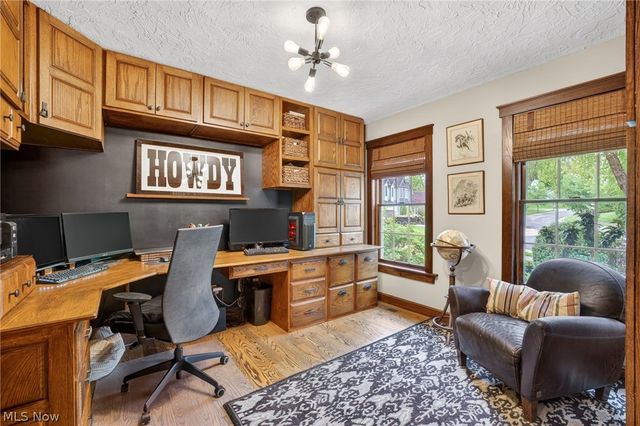 607 Highwood Drive, Cuyahoga Falls, OH 44223
