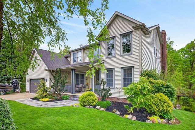 607 Highwood Drive, Cuyahoga Falls, OH 44223