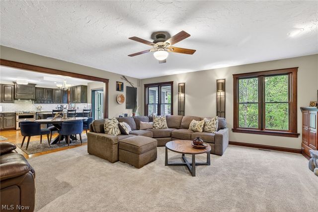 607 Highwood Drive, Cuyahoga Falls, OH 44223