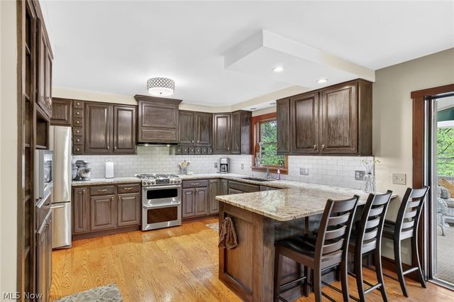 607 Highwood Drive, Cuyahoga Falls, OH 44223