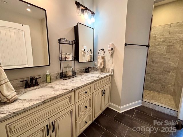 1021 Mccollum Oaks Lane, Monroe, NC 28110