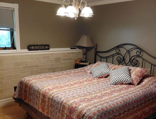 2050 HILLTOP DRIVE, Ashwaubenon, WI 54313