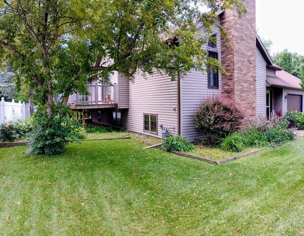 2050 HILLTOP DRIVE, Ashwaubenon, WI 54313