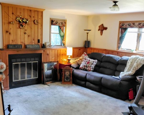 2050 HILLTOP DRIVE, Ashwaubenon, WI 54313