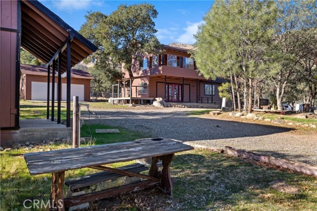 3300 Cook Peak Road, Lake Isabella, CA 93240