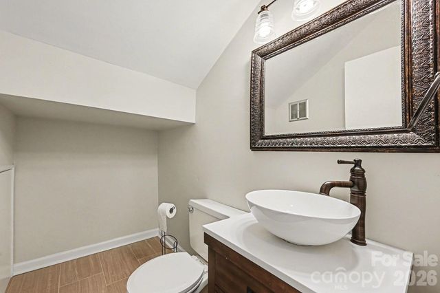 5947 Quail Hollow Road, Charlotte, NC 28210