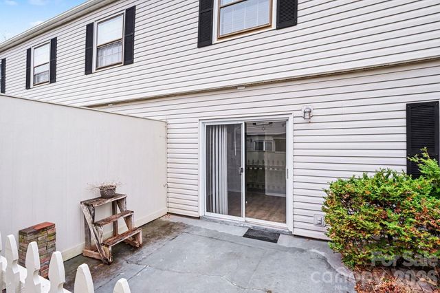 5947 Quail Hollow Road, Charlotte, NC 28210