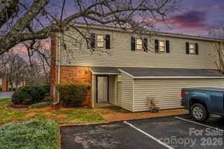 5947 Quail Hollow Road, Charlotte, NC 28210