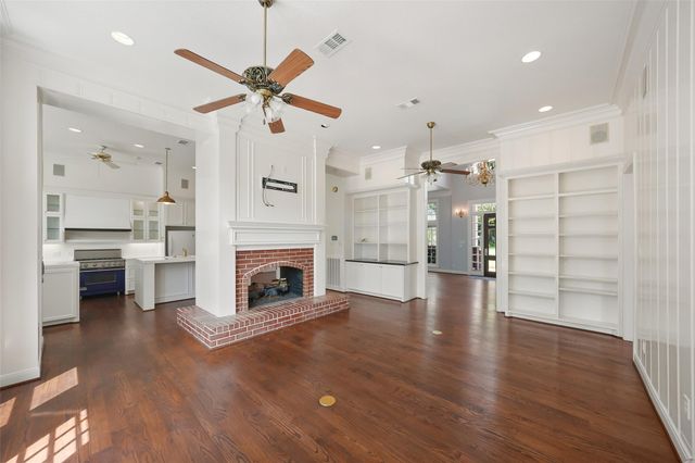 5607 Walnut Point Drive, Houston, TX 77345