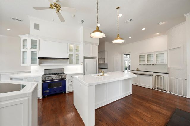 5607 Walnut Point Drive, Houston, TX 77345