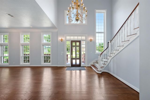 5607 Walnut Point Drive, Houston, TX 77345