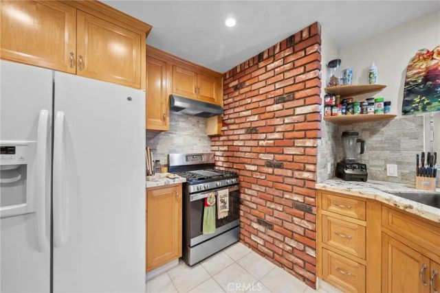 10111 Elkwood, Sun Valley, CA 91352