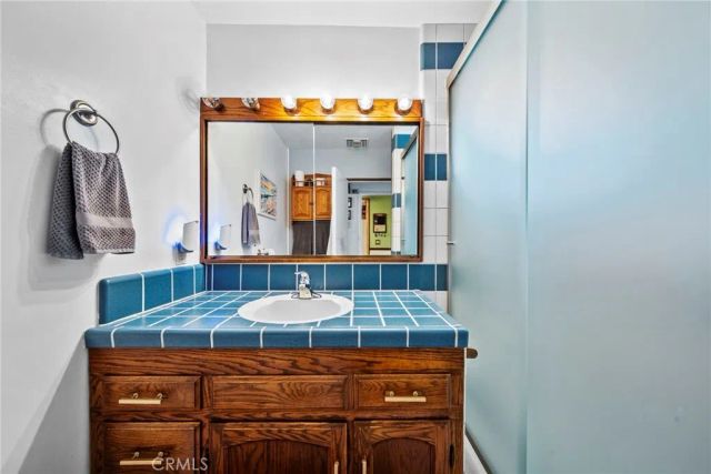 10111 Elkwood, Sun Valley, CA 91352