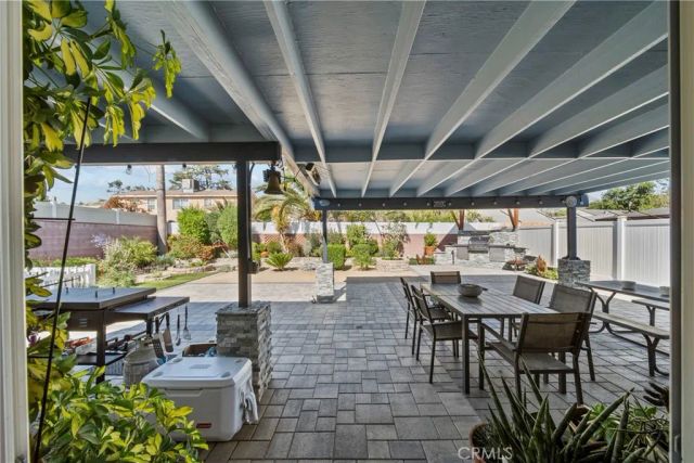 10111 Elkwood, Sun Valley, CA 91352