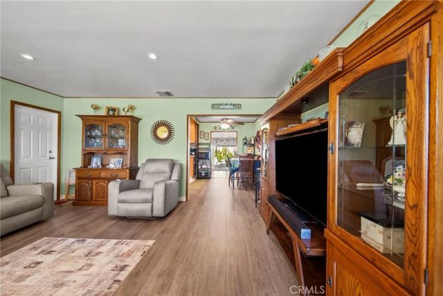 10111 Elkwood, Sun Valley, CA 91352