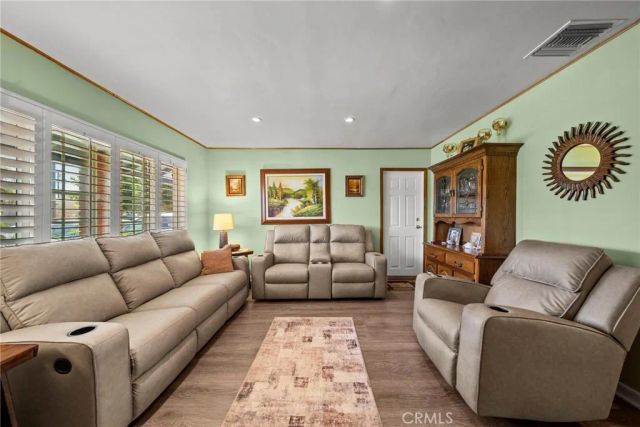 10111 Elkwood, Sun Valley, CA 91352