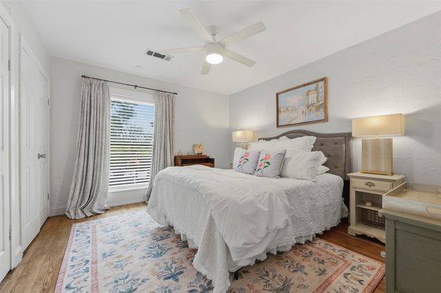 4817 Winthrop Avenue E, Fort Worth, TX 76116