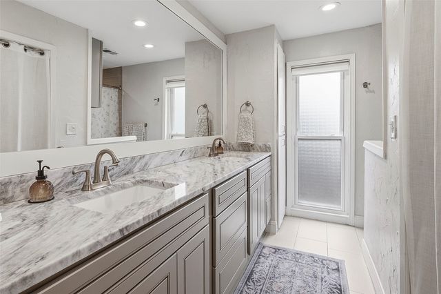 4817 Winthrop Avenue E, Fort Worth, TX 76116