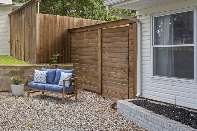 4817 Winthrop Avenue E, Fort Worth, TX 76116