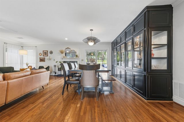 4817 Winthrop Avenue E, Fort Worth, TX 76116