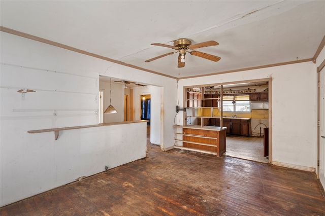 2520 Briarwood Lane, Bellmead, TX 76705