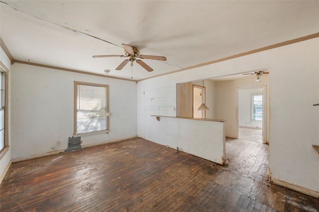 2520 Briarwood Lane, Bellmead, TX 76705