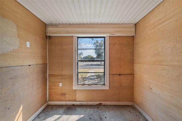 2520 Briarwood Lane, Bellmead, TX 76705