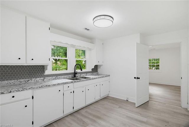 404 Hickory Chapel Road, High Point, NC 27260