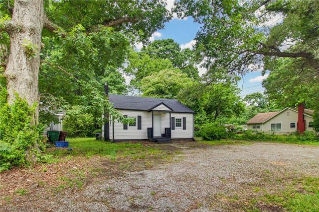 404 Hickory Chapel Road, High Point, NC 27260