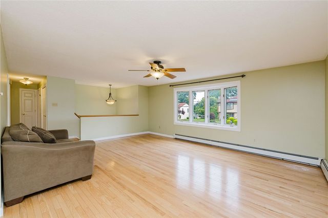 333 Hancock Street, Tiverton, RI 02878