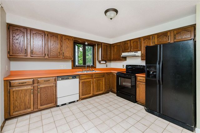 333 Hancock Street, Tiverton, RI 02878