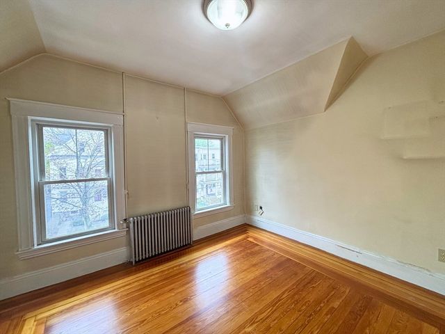 23 Park Rd 3, Belmont, MA 02478