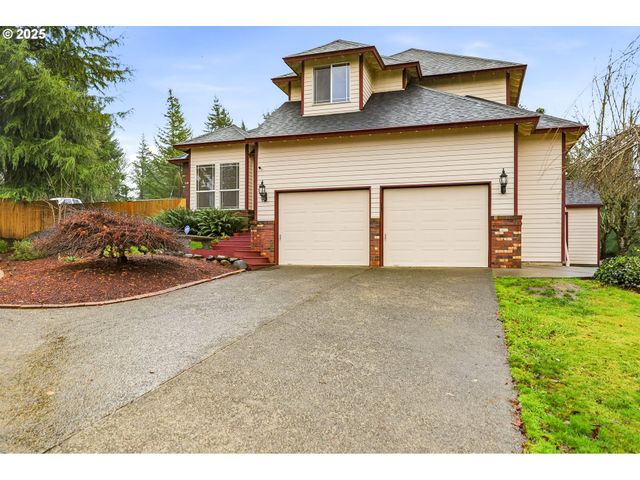 786 Ne EDGEHILL Dr, Estacada, OR 97023