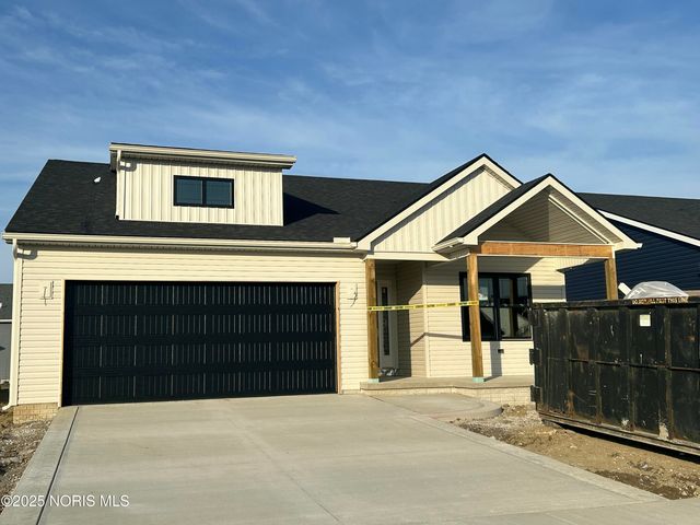 5025 Easton Drive, Oregon, OH 43616