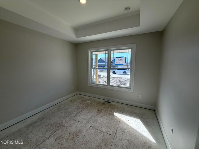 5025 Easton Drive, Oregon, OH 43616