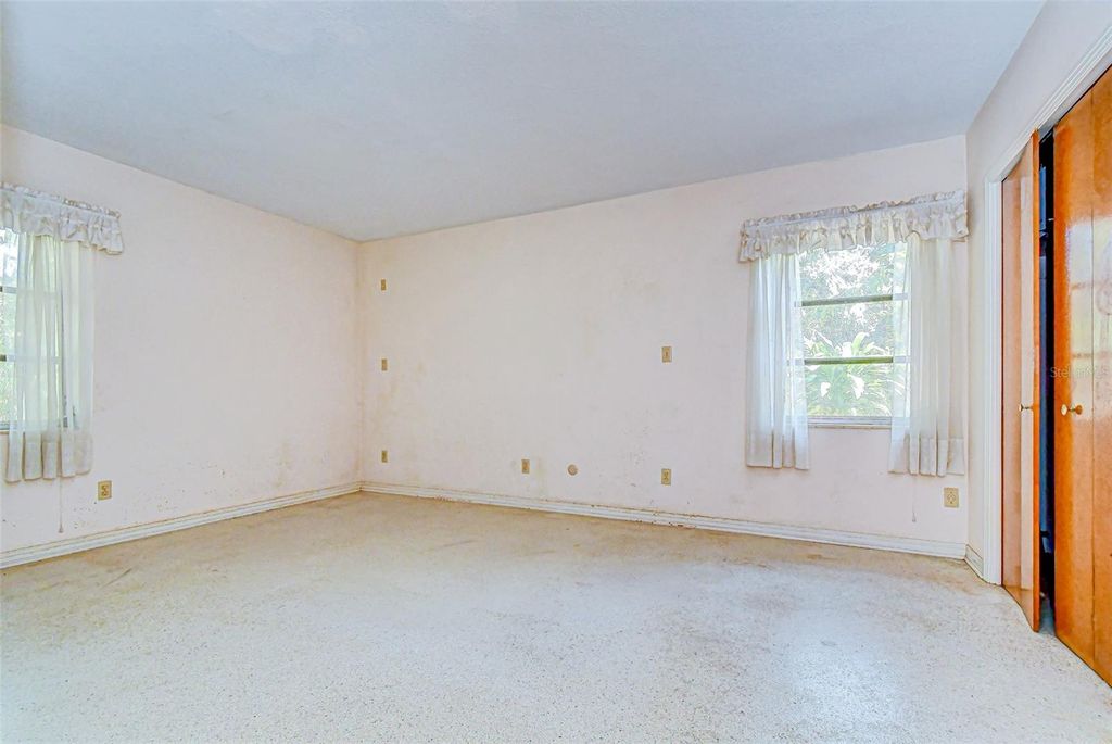 Image 23 of property listing at 3008 S EMERSON STREET, Tampa, FL 33629