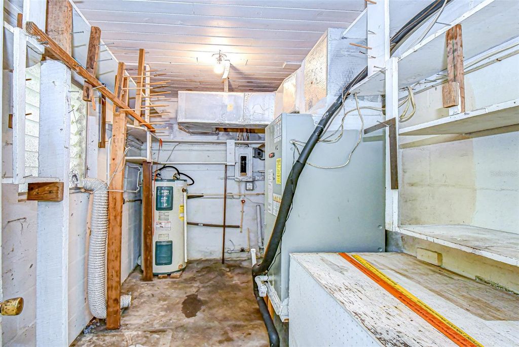 Image 30 of property listing at 3008 S EMERSON STREET, Tampa, FL 33629