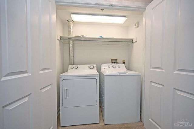 228 Edinburgh Lane, Springdale, OH 45246