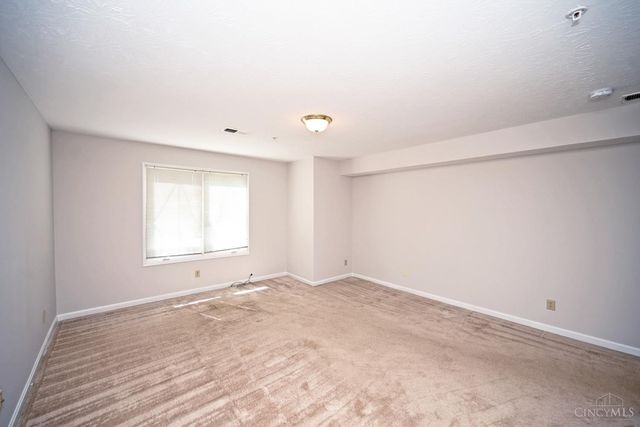 228 Edinburgh Lane, Springdale, OH 45246