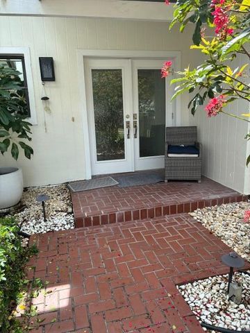 35 Brentwood Drive, Boynton Beach, FL 33436