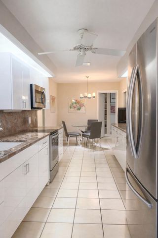 35 Brentwood Drive, Boynton Beach, FL 33436