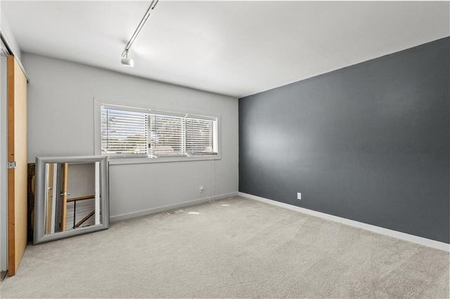 4525 Wyoming Street, Kansas City, MO 64111